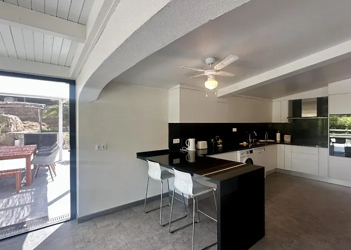 Villa Tropicana - Private Pool - 10 Guests - Albufeira