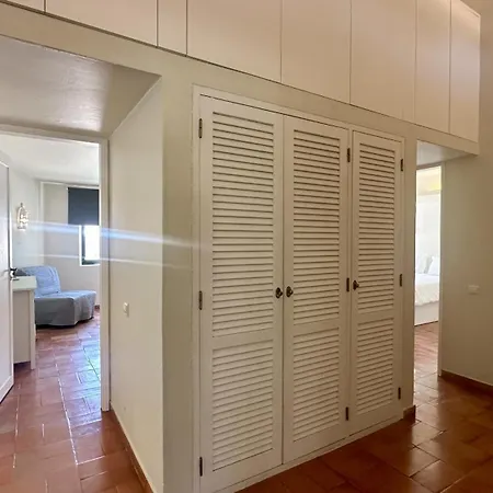 Tropicana - Private Pool - 10 Guests - Βίλα